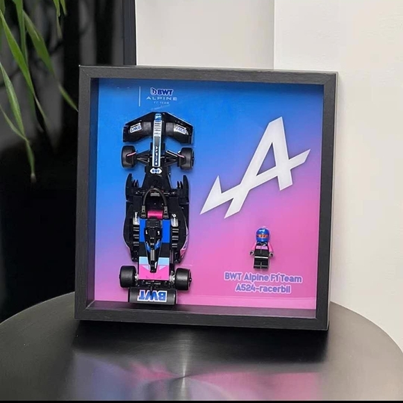 Ferrari SF-24 Model Display - Picture 3 of 13